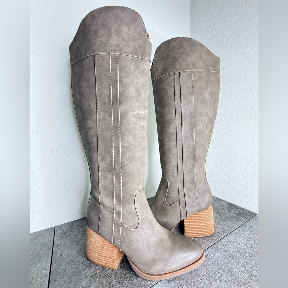 NEW Korks Scarlet Taupe Suede Western Stacked Block Heel Boot Women’s Size 9.5 - Picture 2 of 12